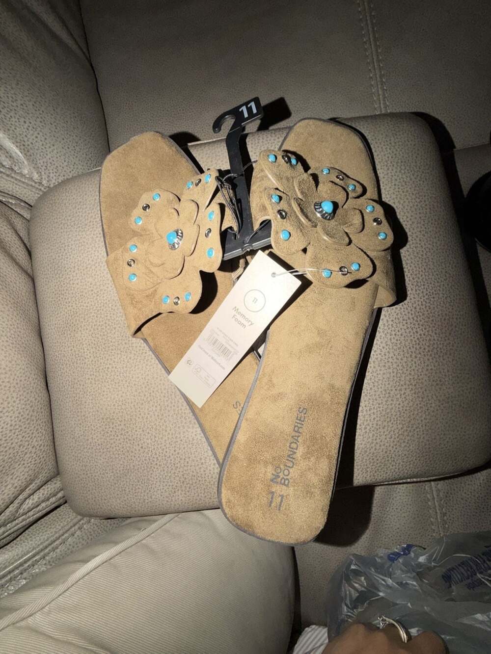 No Boundaries Women's Studded Faux Suede Flower Slide Sandals